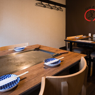 Welcome to our stylish wood-grained Teppan-yaki restaurant. For a drink before going home◎