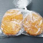 ディオ - 左：牛コロッケ (税抜)39円､右:メンチカツ (税抜)39円 ※購入時状態 (2022.08.10)