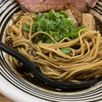 極麺 青二犀 - 漆黒のスープですがいい塩分濃度は低め