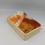 魚河岸 ひかり寿司 - 海の幸弁当(2400円)