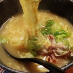 Torikizoku - 麺の感じ