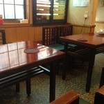 菱東 - テーブル席