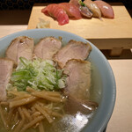 鮨とラーメン うおがしや 本店 - 