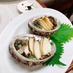 ゆたか食堂 - こちらも特別仕入れ蒸しあわび
