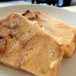 イラン・アラブ料理 アラジン - プリンとパウンドケーキの中間のような食感。だけれどこれが美味しい！