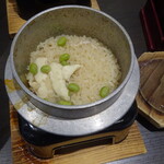 Kokumin Shukusha Oojou - 季節の釜飯（ヒラメ、枝豆）