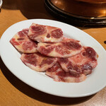 炭火焼肉ホルモン まるは - 