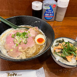 麺屋 はなぶさ - サービスランチ 鶏そばプレミアム+シャケ丼 税込1150円