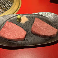 和牛とタン 焼肉 とみ 新橋本店 - 