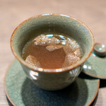 USHIGORO S. - スッポンと牛のトリュフコンソメ