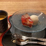 伊勢 三玄 - スィーツに掛ける三玄特製ソースは絶品！