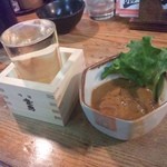 くつろぎ亭ひこべえ  - 純米酒　鷹勇み　と　大将お手製イカの塩辛　旧店舗