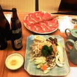 木曽路 - しゃぶしゃぶ和牛霜降肉＆野菜盛り