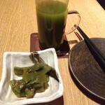 Tachishiki Honkaku Sakedokoro Kotobukiya Saketen - 暖かい緑茶とお通し