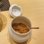 天冨良 麻布よこ田 - お好みで使えるカレー塩が本格スパイス