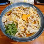 自家製さぬきうどんと肉 新橋甚三 - 肉たまぶっかけＲＥＤ（特大３玉）900円