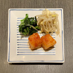 Yakiniku Champion - 焼肉御膳 ¥2,300 のナムル、キムチ