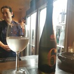 Sake Bar ACTA - 休日前とのことで、開栓いただき、一杯飲ませていただいた。こんなにレア物を飲めるなんて最高だ