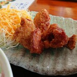 勝央サービスエリア（下り線）レストラン - 豚骨醤油ラーメンセット　唐揚げ