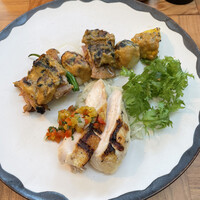 ザ タヴァン グリル＆ラウンジ - このチキンのメインがめちゃくちゃ美味しいです！