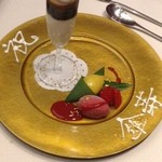 スーツァン・レストラン陳 - 主賓にはスペシャルデザート