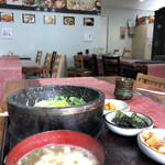 ヘウンデ - 料理と店内