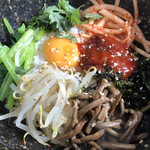 ヘウンデ - 石焼ビビンバ。