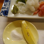 弥助鮨 - 蛸は塩とレモンで