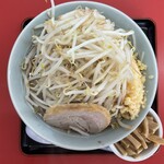 ラーメン もっけだの - 『ラーメン普通ニンニクヤサイマシマシ』+メンマ