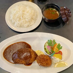 TSUMUGI Kitchen - ハンバーグステーキ&カニクリームコロッケ