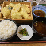 Tempura Sutando Kitsune - ◎とり天定食¥780
                      ◎ミニ蕎麦¥250
                      　※蕎麦は温/冷
                      　※漬物お代わり無料
                      　※ご飯大盛り無料