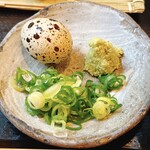 Teuchi Soba Raku An - 薬味&うずら卵