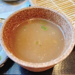 Teuchi Soba Raku An - 蕎麦つゆを蕎麦湯で割ったもの