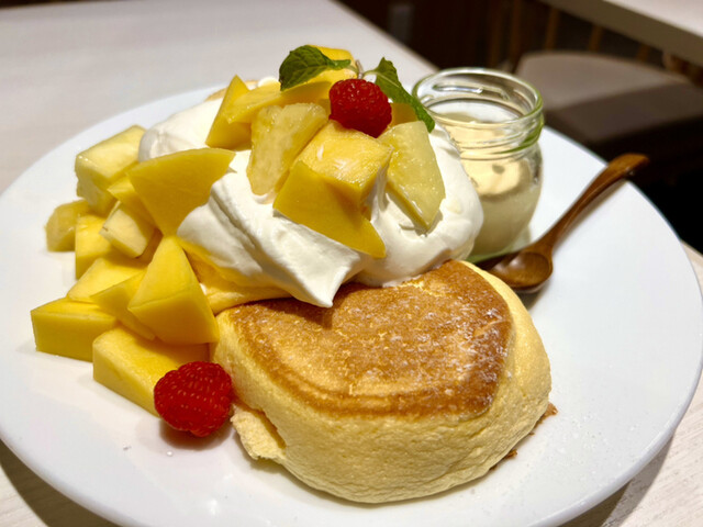 幸せなパンケーキ様オーダー ふわふわ食感”パンケーキ専門店『幸せのパン