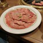 焼肉 鶯谷園 - 『カルビ』 \900×2