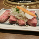 焼肉 鶯谷園 - 『特上タン』 \1,200