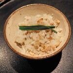 薪鳥新神戸 - 鳥そぼろご飯 + 韮
