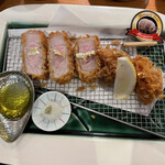 豚笑 - マンガリッツァポークの160gロースとんかつ2244円