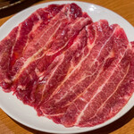 炭火焼肉ホルモン まるは - 