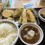 天丼・天ぷら本舗 さん天 - 海鮮野菜天ぷら定食　※レンコン天2枚追加