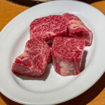 炭火焼肉ホルモン まるは - 