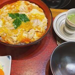 鶏料理 万中 - 親子丼でこんなに美味しいと思うのは初めてかも。