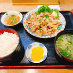 ふうりん - しょうが焼き定食　全景
