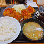 からやま - 料理写真:赤カリ定食