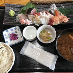 平の食堂 - お刺身盛り合わせ定食　竹