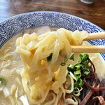 ひかり食堂 - チヂレ平打ち麺