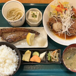 Bishokuya Demekin - 日替わり定食(焼魚と油淋鳥)