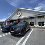 源平うどん - 店構え
            お店の前に駐車場があります