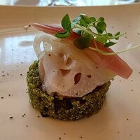 銀座 シェ・トモ - 青森県産平目のマリネと新レンコンのマリネ
                    大葉の香るオーガニックキヌアのサラダ仕立て～
