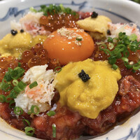 牛刺しと焼肉 仔虎 クリスロード店 - 海宝丼あっぷ1